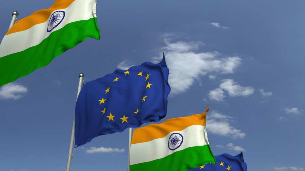أعلام الهند والاتحاد الأوروبي. (shutterstock)