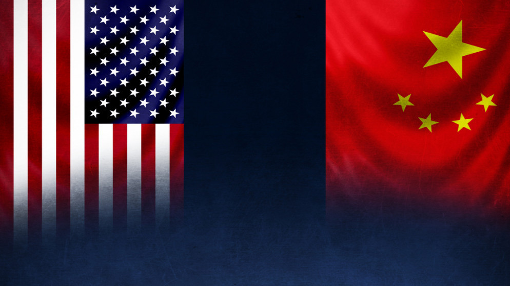 علما الولايات المتحدة والصين. (shutterstock)