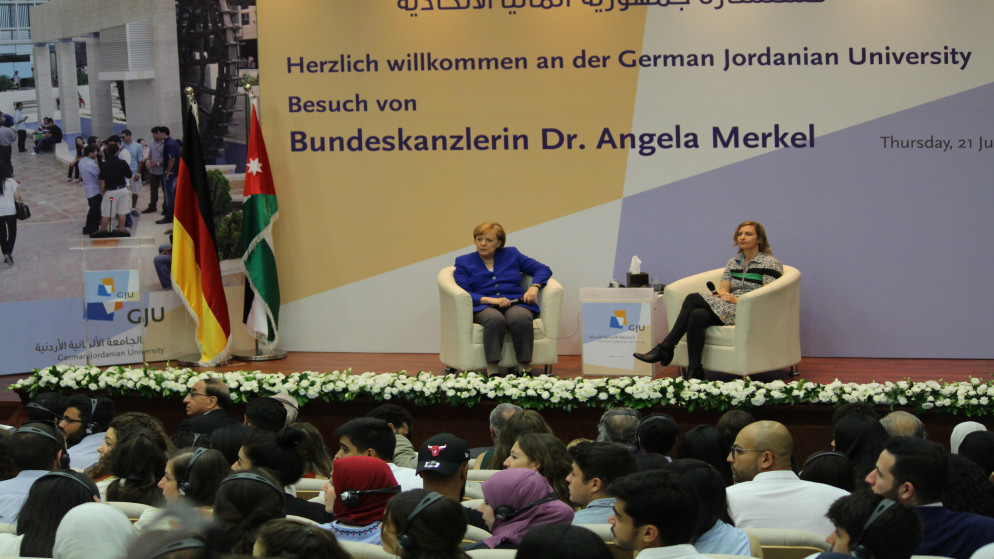 المستشارة الألمانية أنغيلا ميركل في الجامعة الألمانية في عمان. (حسام العسال/المملكة)