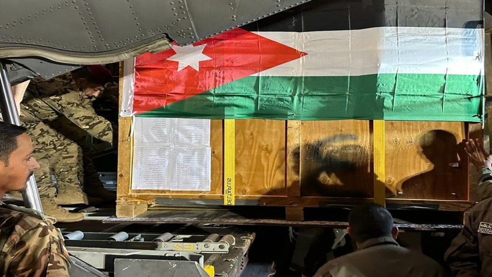 جانب من إعداد المساعدات للمستشفى الميداني الأردني في قطاع غزة. (عبر إكس)