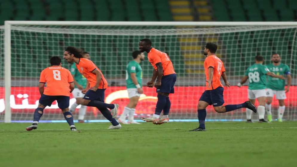 جانب من مباراة الوحدات والكهرباء العراقي في كأس الاتحاد الآسيوي لكرة القدم. (الاتحاد الآسيوي)