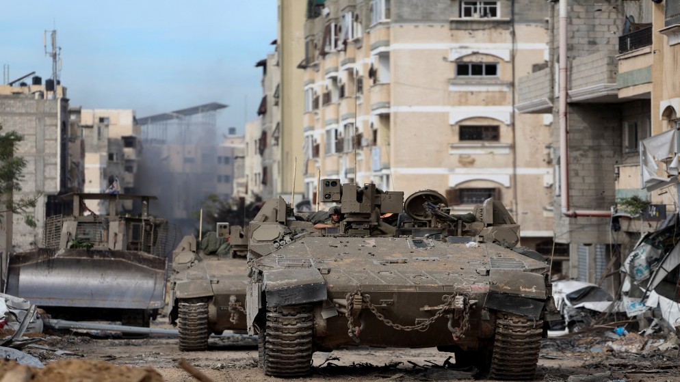 دبابات إسرائيلية في قطاع غزة، 22 نوفمبر 2023. (رويترز)