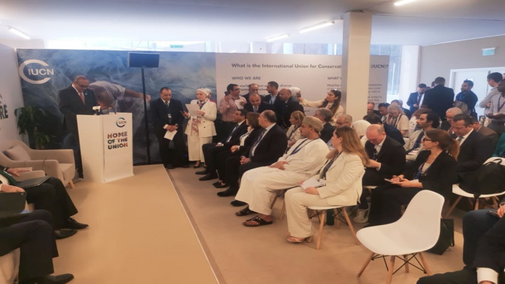 رئيس الوزراء بشر الخصاونة خلال مشاركته في جلسة خاصَّة حول مبادرة المناخ واللاجئين. (رئاسة الوزراء)
