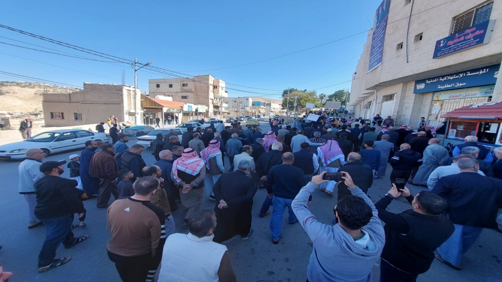 مسيرة في محافظة الطفيلة تندد بقصف المدنيين في غزة من الاحتلال الإسرائيلي