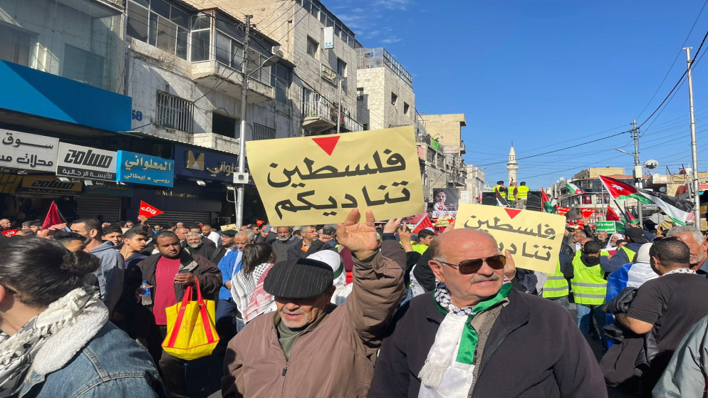 مسيرة انطلقت من أمام المسجد الحسيني منددة بالعدوان الإسرائيلي على أهالي قطاع غزة
