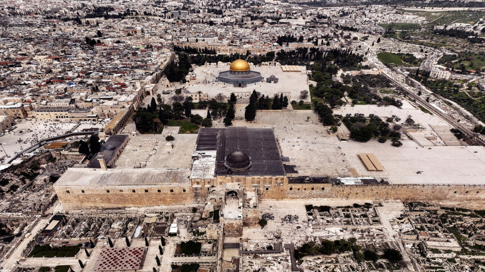 منظر جوي للمسجد الأقصى المبارك في القدس المحتلة، 22 آذار 2023. (رويترز)