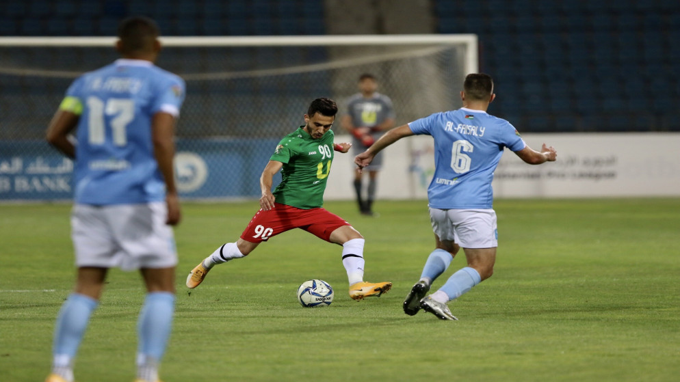 مباراة سابقة جمعت الوحدات مع الفيصلي في دوري المحترفين لكرة القدم. (صلاح ملكاوي/ المملكة)