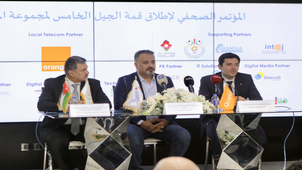 رئيس مجلس مفوضي هيئة تنظيم قطاع الاتصالات بسام السرحان خلال مؤتمر صحفي للحديث عن قمة الجيل الخامس. (صلاح ملكاوي/المملكة)