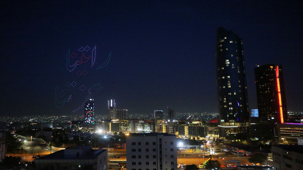 طائرات بدون طيار تضيء سماء عمّان. (صلاح ملكاوي/ المملكة)