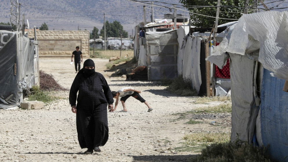 صورة من داخل مخيم للاجئين السوريين في لبنان. (أ ف ب)