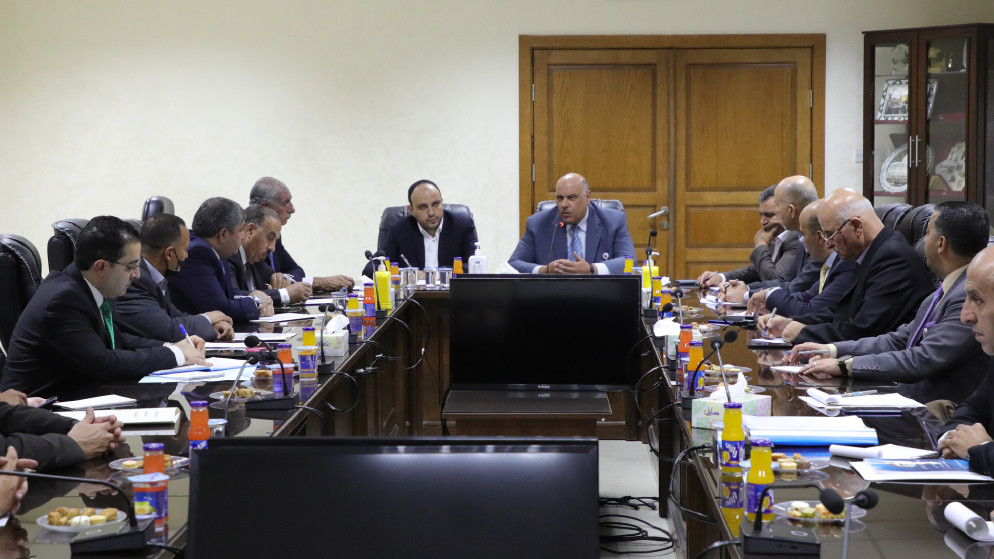 جانب من لقاء رئيس ديوان الخدمة سامح الناصر مع اللجنة الإدارية في مجلس النواب، (بترا).