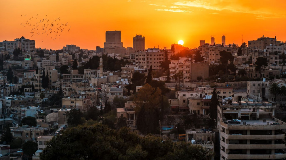 حركة بيوعات غير الأردنيين انخفضت العام الماضي بنسبة 28%، حيث انخفضت بيوعات الشقق بنسبة 29%، وبيوعات الأراضي بنسبة 26% مقارنة بـ 2022. (istockphoto)