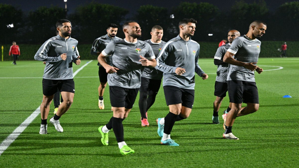 جانب من تدريبات المنتخب الوطني لكرة القدم تحضيرا للقاء نظيره الماليزي. (الاتحاد الآسيوي لكرة القدم)