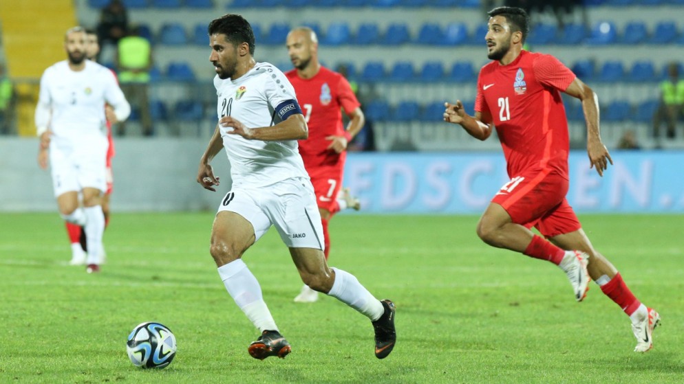 جانب من مباراة المنتخب الوطني لكرة القدم أمام أذربيجان في باكو. (اتحاد كرة القدم)