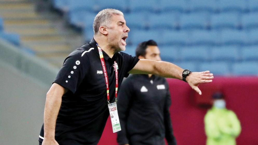 مدرب المنتخب الأول التونسي مكرم دبوب