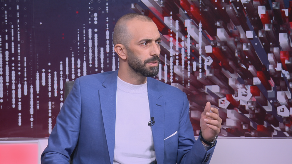 الصحفي الأردني عمير الغرايبة، أحد المعتقلين السابقين في سجون نظام بشار الأسد. (المملكة)