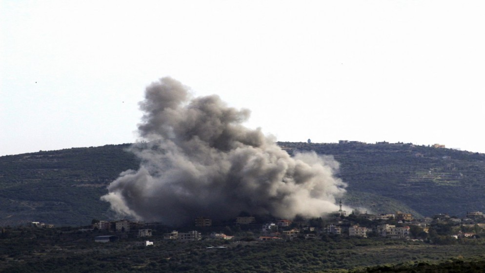دخان يتصاعد فوق قرية في جنوب لبنان، 22 كانون الثاني/ يناير 2024. (أ ف ب)