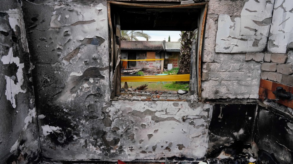 منزل تضرر خلال عملية "طوفان الأقصى" في كيبوتس كفار عزة، 29 كانون الثاني/يناير 2024. (رويترز)