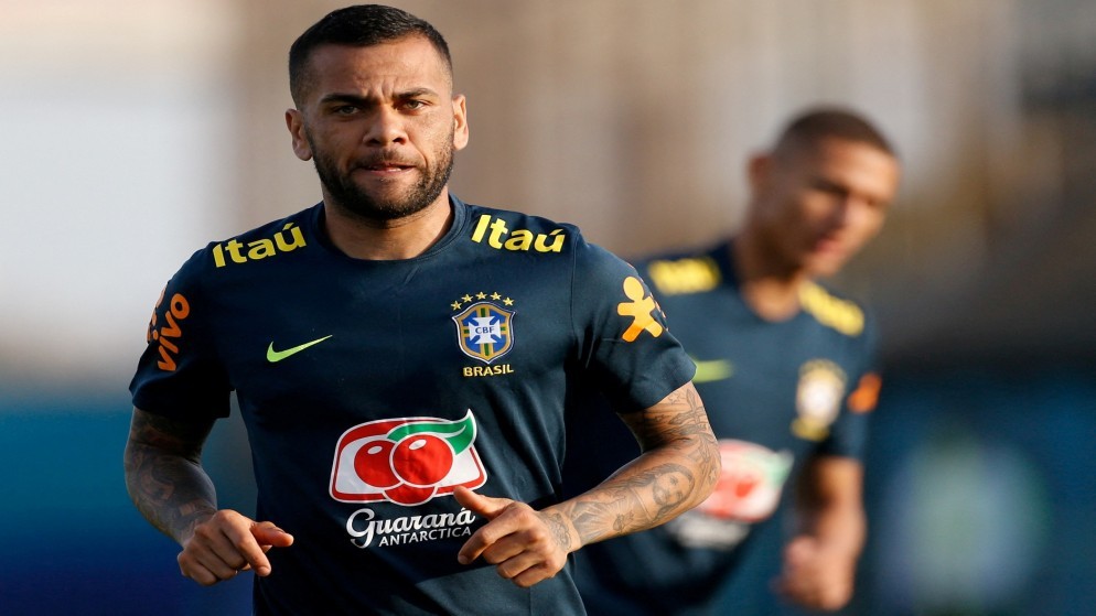 لاعب كرة القدم البرازيلي السابق داني ألفيش. (رويترز)