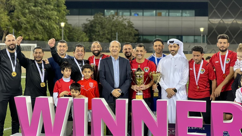 فريق السفارة الأردنية لكرة القدم في دولة قطر. (بترا)