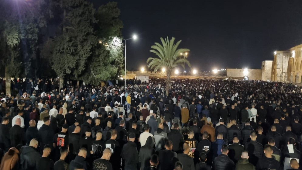 150 ألف مصل يؤدون العشاء والتراويح في المسجد الأقصى. (محافظة القدس)