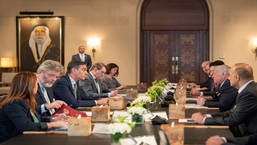 جلالة الملك عبدالله الثاني يستقبل رئيس الوزراء الإسباني بيدرو سانشيز. (الديوان الملكي الهاشمي)