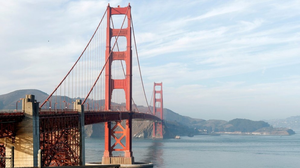 صورة سابقة لجسر "غولدن غايت" في مدينة سان فرانسيسكو. (رويترز)