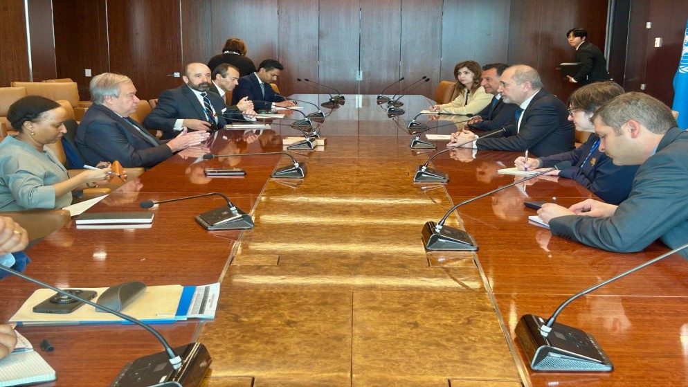 نائب رئيس الوزراء وزير الخارجية وشؤون المغتربين، أيمن الصفدي يجري مباحثات مع الأمين العام للأمم المتحدة، أنطونيو غوتيريش في نيويورك. (وزارة الخارجية)