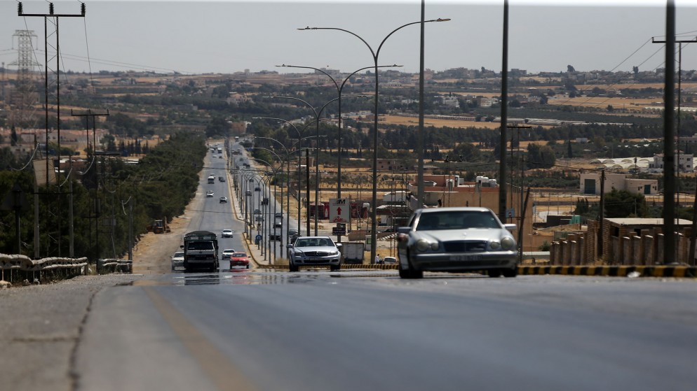 طريق المطار جنوبي العاصمة عمّان والذي يربطها مع محافظات عدة. 14/06/2022. (صلاح ملكاوي / المملكة)