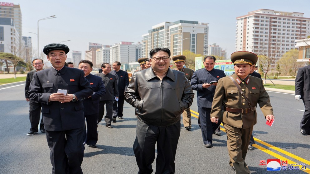 صورة سابقة للزعيم الكوري الشمالي كيم جونغ-أون. (رويترز)