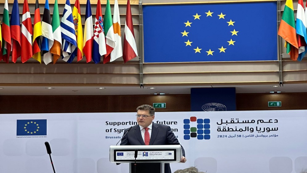 مفوّض إدارة الأزمات في الاتحاد الأوروبي يانيز لينارتشيتش في افتتاح مؤتمر بروكسل الثامن. 30/04/2024. (المملكة)
