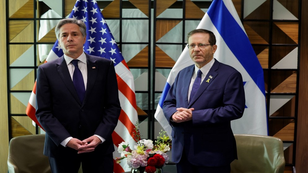 وزير الخارجية الأميركي أنتوني بلينكن يلتقي بالرئيس الإسرائيلي إسحاق هرتسوغ في تل أبيب، 1 أيار 2024. (رويترز)