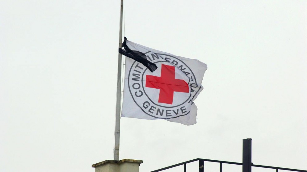 علم اللجنة الدولية للصليب الأحمر. (الصليب الأحمر)