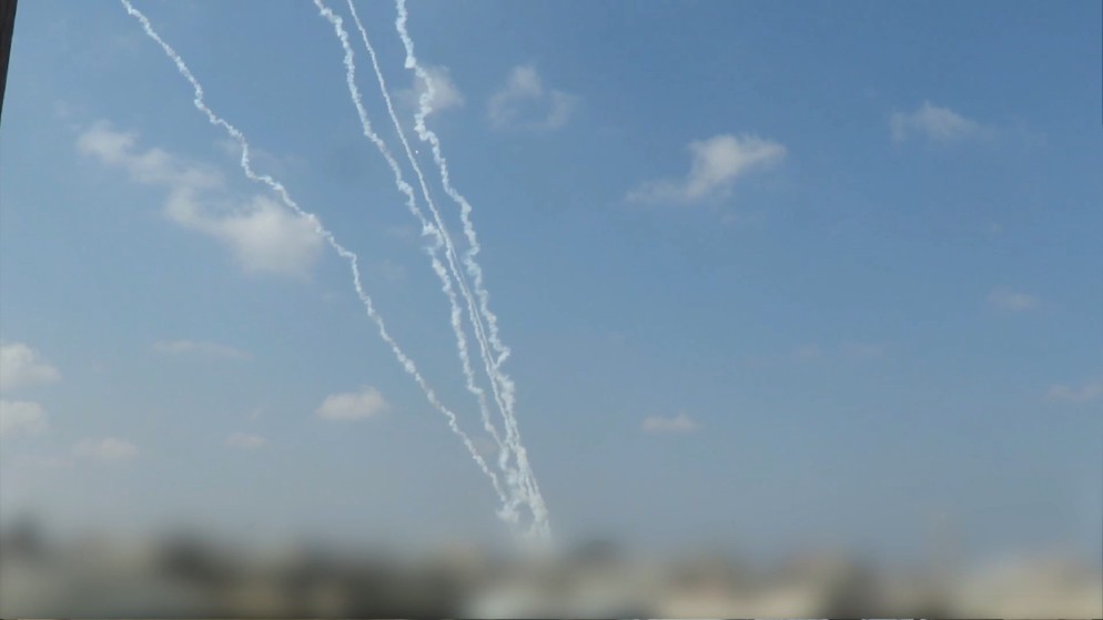 رشقة صاروخية أطلقتها سرايا القدس على أراضٍ تحتلها إسرائيل. (سرايا القدس)