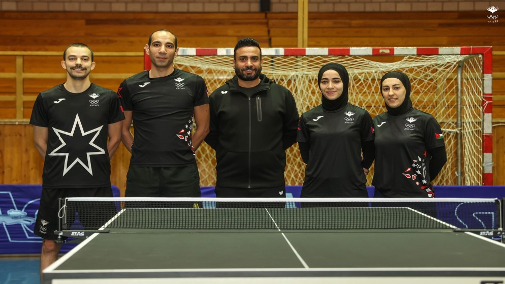 صورة للاعبين في المنتخب الوطني لكرة الطاولة. (اللجنة الأولمبية الأردنية)