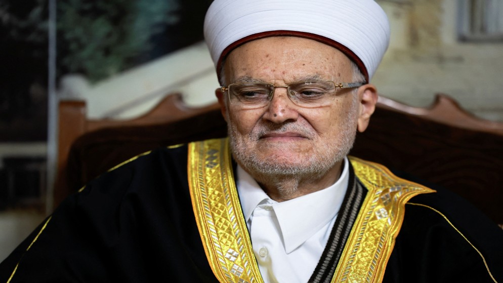 خطيب المسجد الأقصى الشيخ عكرمة صبري. (رويترز)