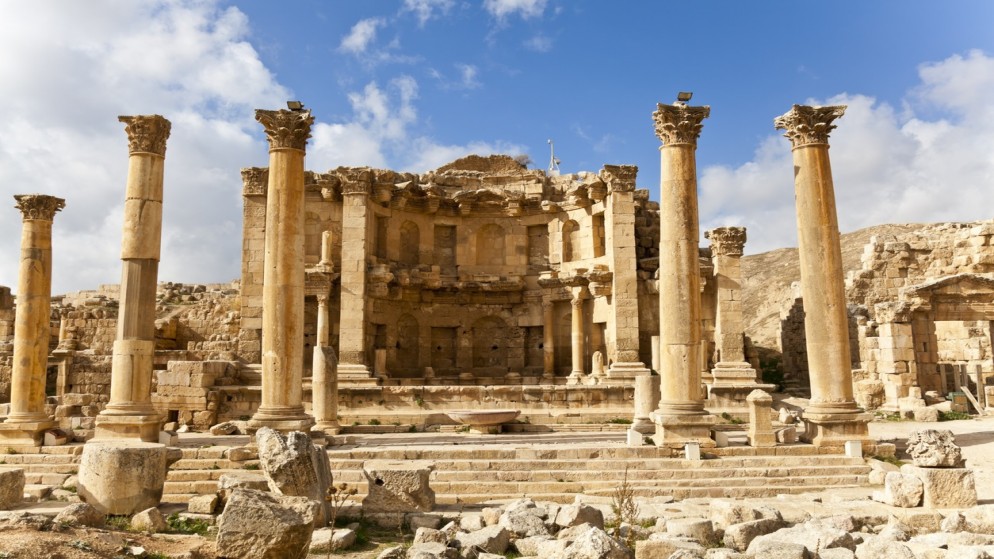 الحوريات في مدينة جرش الرومانية القديمة (istockphoto)