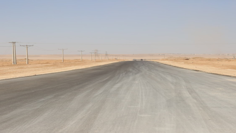 وزير الأشغال يتفقد سير العمل في مشاريع طرق بمحافظتي مأدبا والكرك. (وزارة الأشغال) 