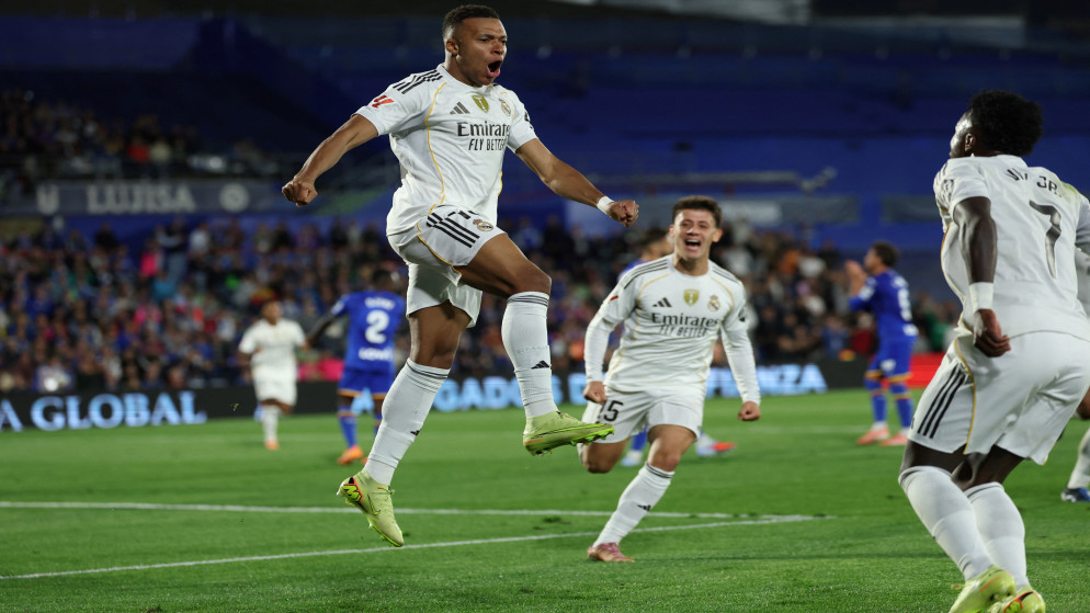 يحتفل كيليان مبابي، مهاجم ريال مدريد خلال مباراة الدوري الإسباني لكرة القدم بين خيتافي وريال مدريد،  19 تشرين الأول 2025. (أ ف ب)