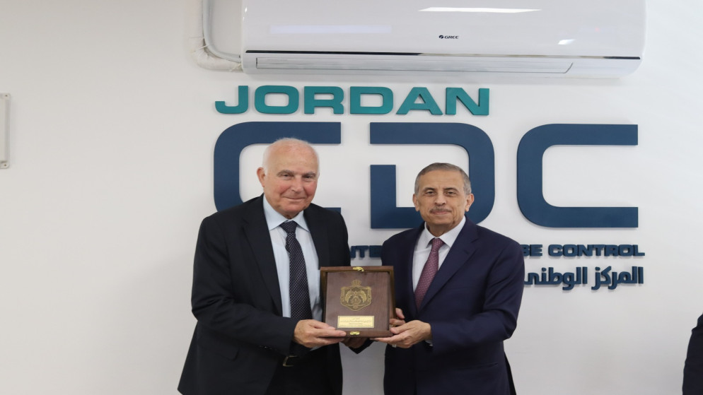 رئيس المركز الوطني لمكافحة الأوبئة والأمراض السارية عادل البلبيسي ورئيس جمعية المستشفيات الخاصة فوزي الحموري.