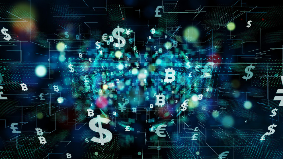 صورة توضيحية لتداول عملات رقمية. (istockphoto)