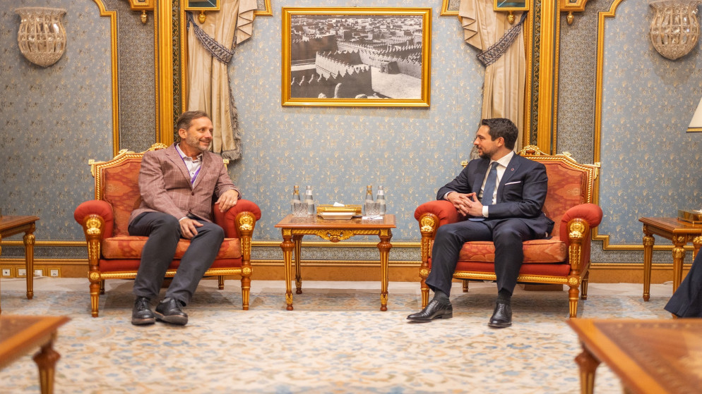 ولي العهد يعقد لقاءات في الرياض مع رؤساء تنفيذيين ومؤسسي شركات عالمية.