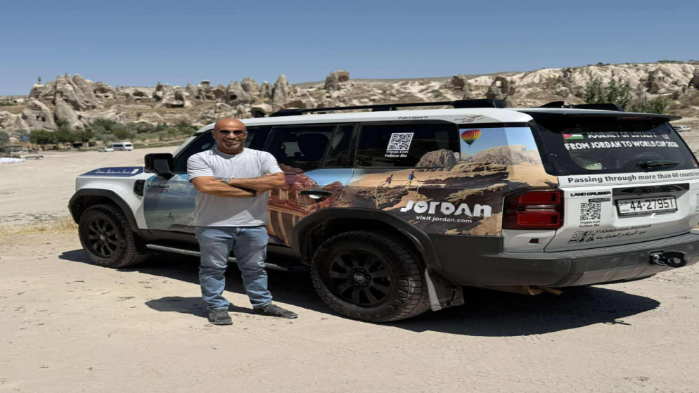 الرحالة الأردني عبدالسلام العجارمة. (بترا)