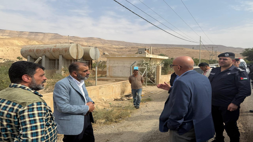 وزير المياه والري، رائد أبو السعود خلال جولة له في محافظتي الكرك والطفيلة