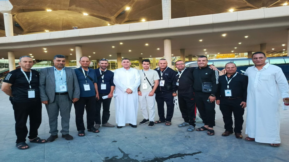 وزارة التربية تُسيّر بعثة عمرة لمنتسبي أندية المعلمين.