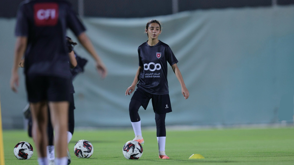 لاعبات المنتخب الوطني النسوي تحت سن14.