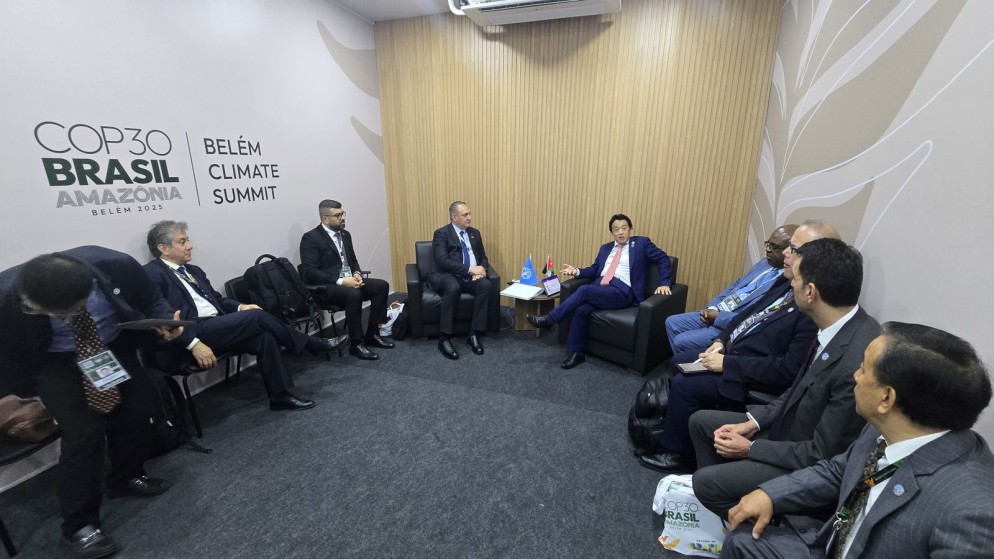 وزير البيئة أيمن سليمان خلال اجتماع مع المدير العام لمنظمة الفاو شو دونيو