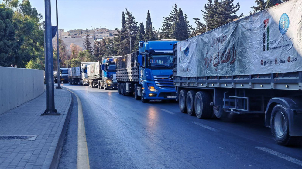 صورة أرشيفية لشاحنات مساعدات أردنية متوجهة إلى غزة. (الهيئة الخيرية الأردنية الهاشمية)