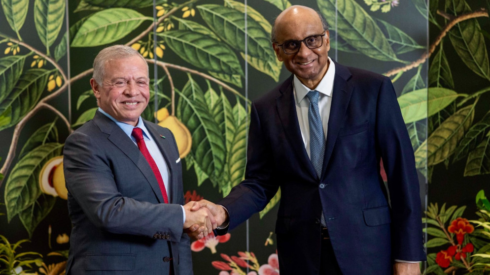 ركزت مباحثات جلالة الملك عبدالله الثاني والرئيس السنغافوري ثارمان شانموغاراتنام، التي عقدت في سنغافورة، على آليات تعزيز التعاون بين البلدين وأبرز مستجدات الإقليم