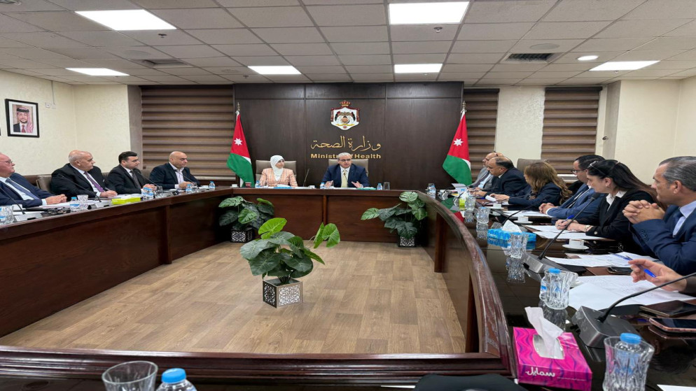 وزير الصحة إبراهيم البدور يترأس اجتماعاً في مقر الوزارة ضمّ مديري مديريات الصحة في المحافظات.